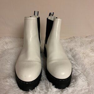 Mia Womens  Size 9 White Ankle Boots with Thick Black Souls Chunky Hippie Boho
